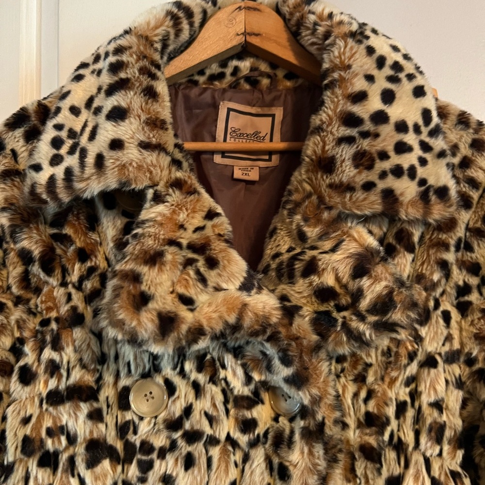 Excelled Collection, Never Worn, like new! Lined 2XL Faux Fur Animal Print